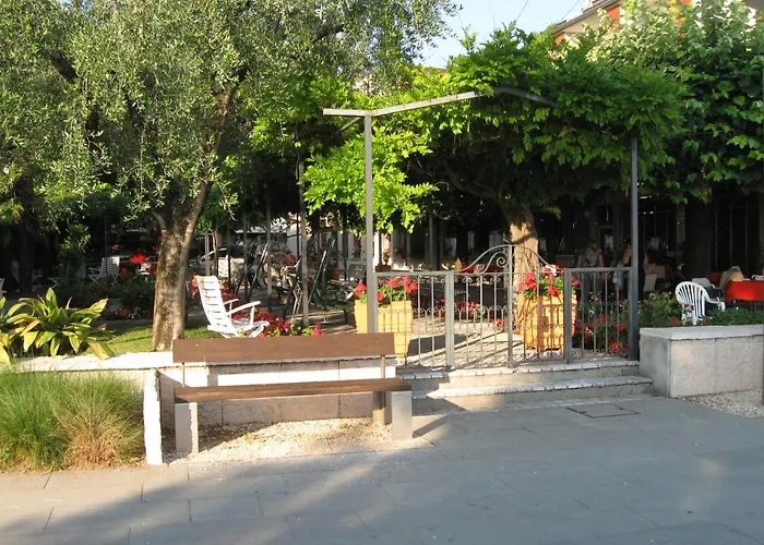 Giardino 3* Sirmione