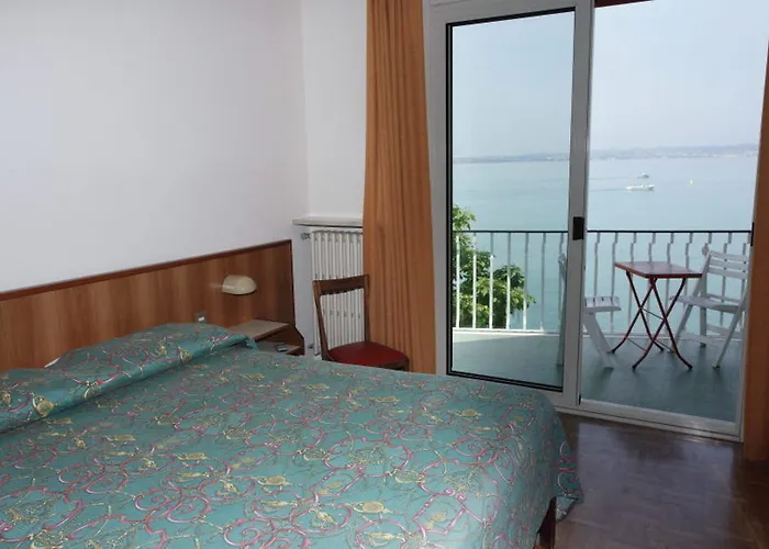 Giardino 3* Sirmione